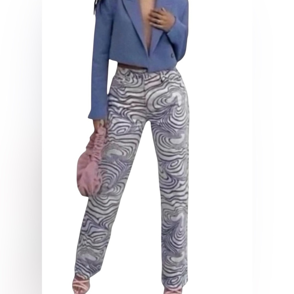 Zara Abstract doodle, cotton jean, button closure, high waist, straight leg, sz8